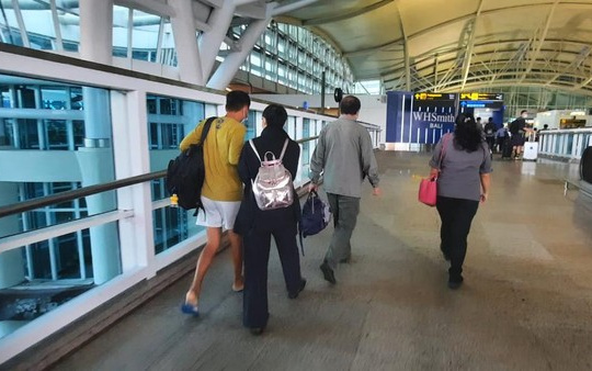 Turis China 6 Tahun Ogah Pulang dari Bali, Dijemput Ortu, Lalu Dideportasi