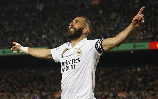 Karim Benzema Resmi Tinggalkan Real Madrid