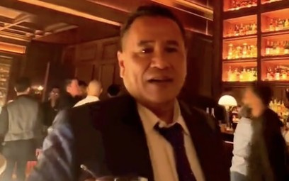 Dekorasi Mewah, Anak Hotman Paris Tunangan