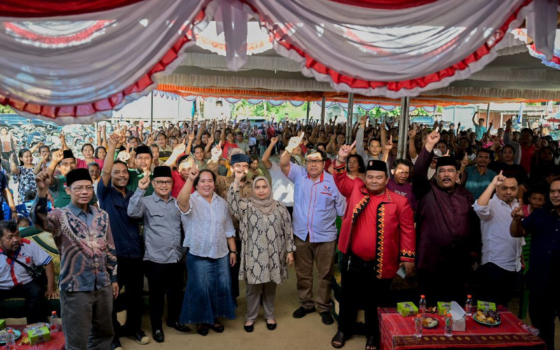 Masyarakat Desa Tengganau Komitmen Kembali Menangkan Kasmarni